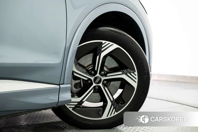 Audi Q4 e-tron 2024 Синий из Китая, фото 2