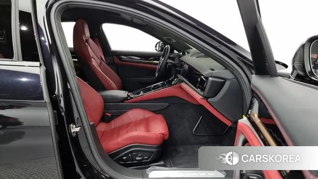 Porsche Panamera (972) 2024 Черный из Кореи, фото 2