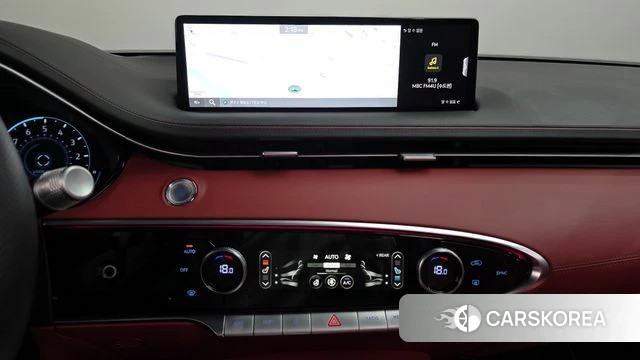 Genesis GV70 2024 Черный из Кореи, фото 2