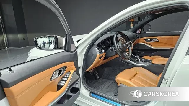 BMW 3 Series (G20) 2022 Белый из Кореи, фото 2