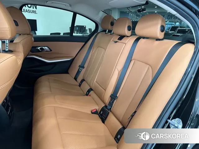 BMW 3 Series (G20) 2022 Черный из Кореи, фото 2