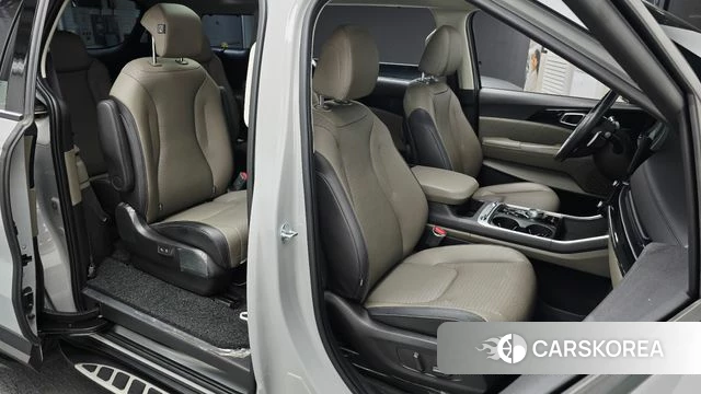 Kia The New Carnival 4th Generation 2024 Серебристо-серый из Кореи, фото 2