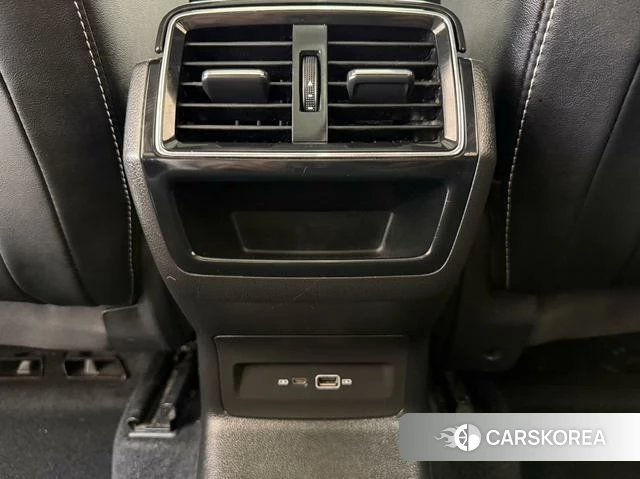 Skoda Krok 2022 Белый из Китая, фото 2
