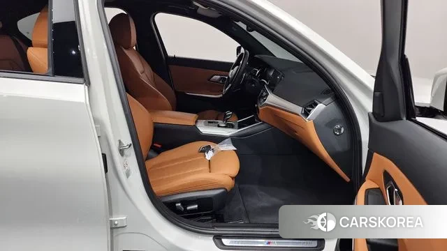 BMW 3 Series (G20) 2022 Белый из Кореи, фото 2