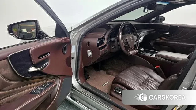 Lexus LS500 5th generation 2018 Серебристо-серый из Кореи, фото 2