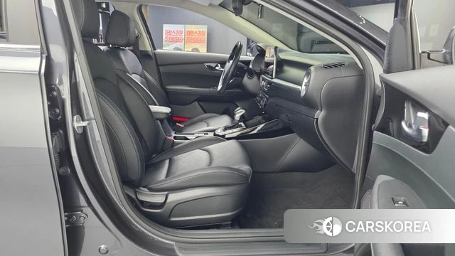 Kia The New K3 2nd generation 2021 Серый из Кореи, фото 2