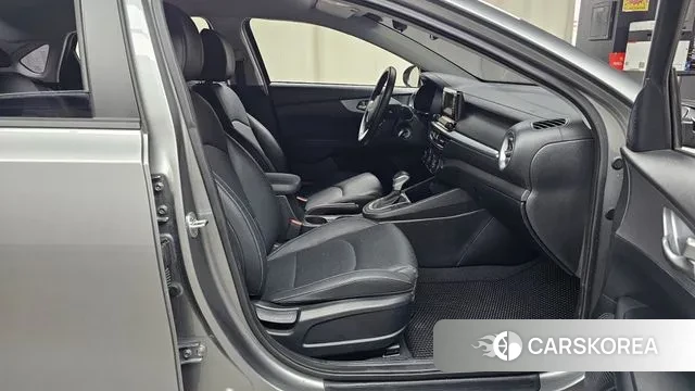 Kia The New K3 2nd generation 2022 Серый из Кореи, фото 2