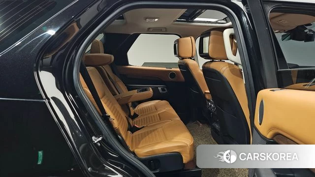 Land Rover Discovery 5 2018 Черный из Кореи, фото 2