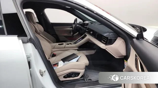 Porsche Taycan 2021 Белый из Кореи, фото 2