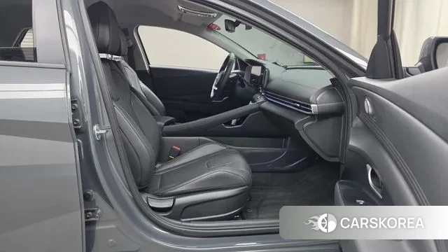 Hyundai The New Avante (CN7) 2024 Серый из Кореи, фото 2