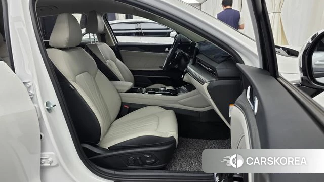 Kia The New K5 Hybrid 3rd generation 2023 Белый из Кореи, фото 2