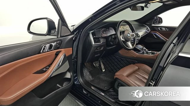 BMW X6 (G06) 2022 Черный из Кореи, фото 2