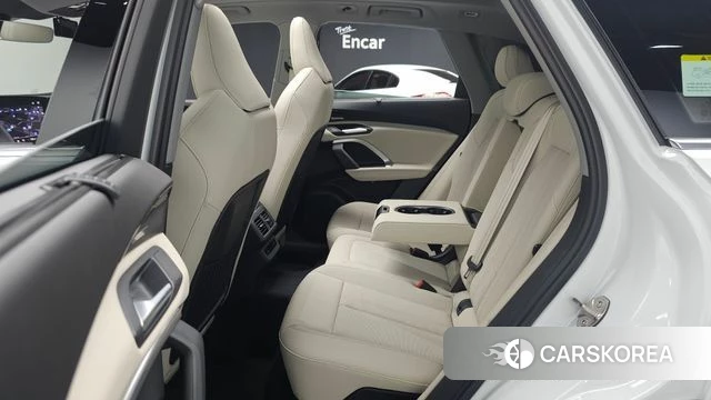 Audi Q5 (80A) 2025 Белый из Кореи, фото 2