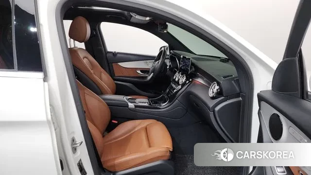 Mercedes-Benz GLC-Class X253 2021 Белый из Кореи, фото 2