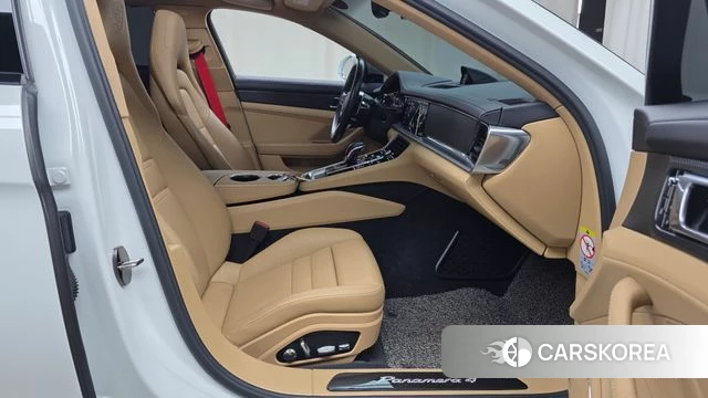 Porsche Panamera (971) 2018 Белый из Кореи, фото 2