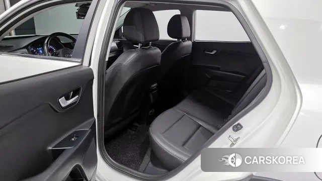 Kia Stonic 2019 Белый из Кореи, фото 2