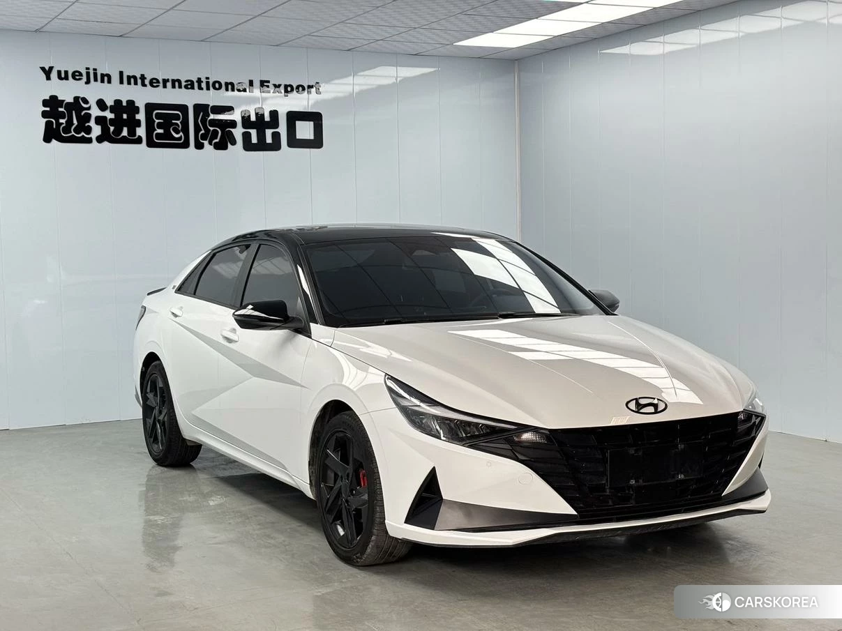 Hyundai Elantra 2022 Белый из Китая, фото 2