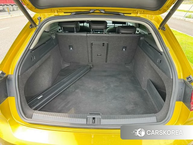 Volkswagen CC 2021 Желтый из Китая, фото 2
