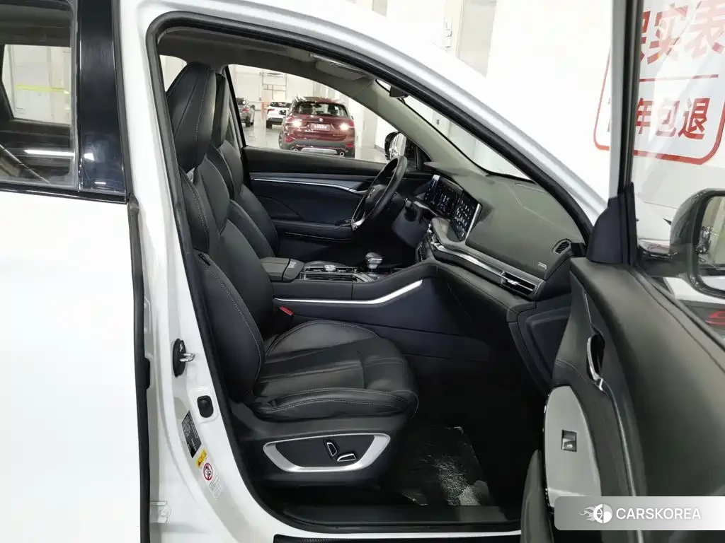 Chang'an CS75PLUS 2021 Белый из Китая, фото 2