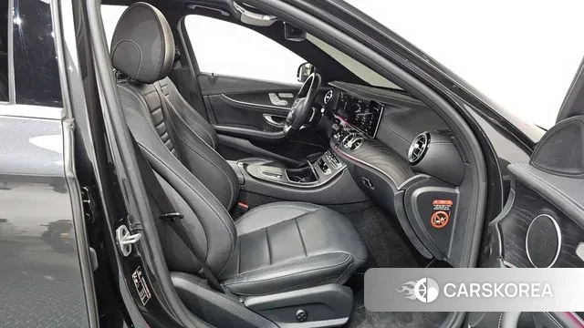 Mercedes-Benz E-Class W213 2020 Серый из Кореи, фото 2