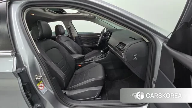 Volkswagen 7th Generation of Jetta 2022 Серебряный из Кореи, фото 2