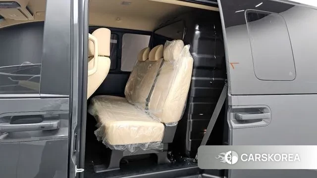 Hyundai Staria 2025 Серый из Кореи, фото 2