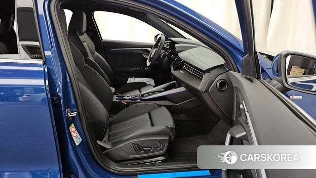 Audi A3 (8Y) 2025 Синий из Кореи, фото 2