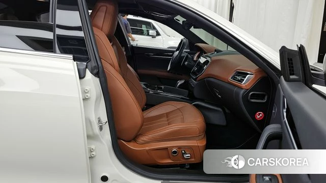 Maserati Ghibli id 4344071 из Кореи 2