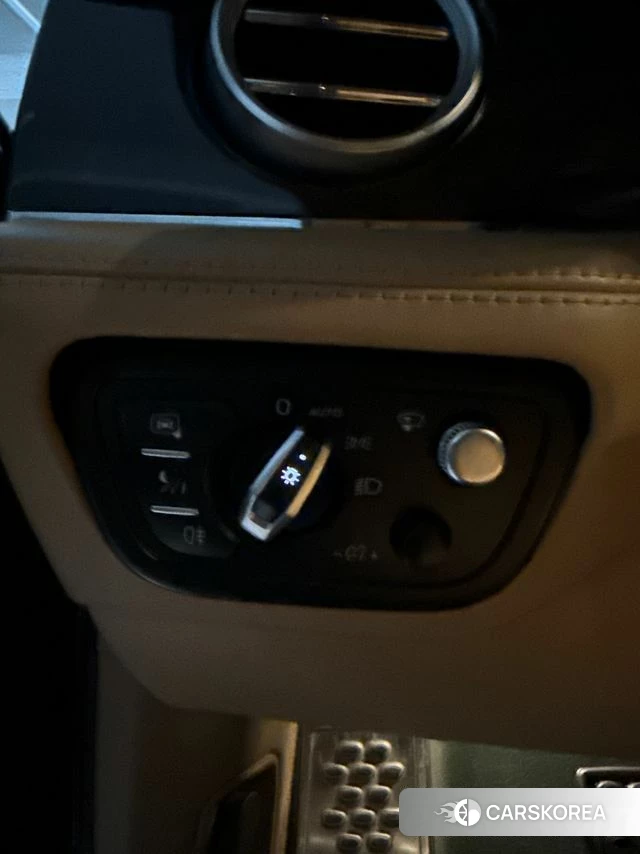 Bentley Bentayga 2018 Золотой из Кореи, фото 2