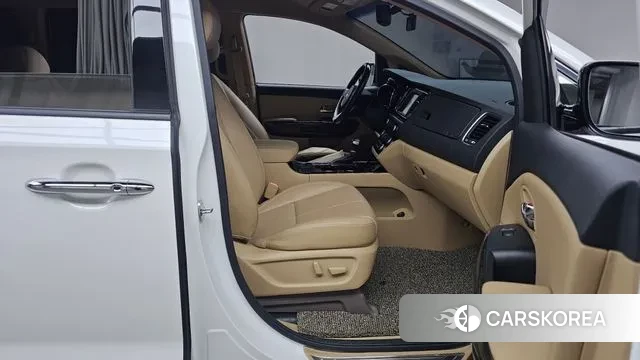 Kia The New Carnival 2018 Белый из Кореи, фото 2