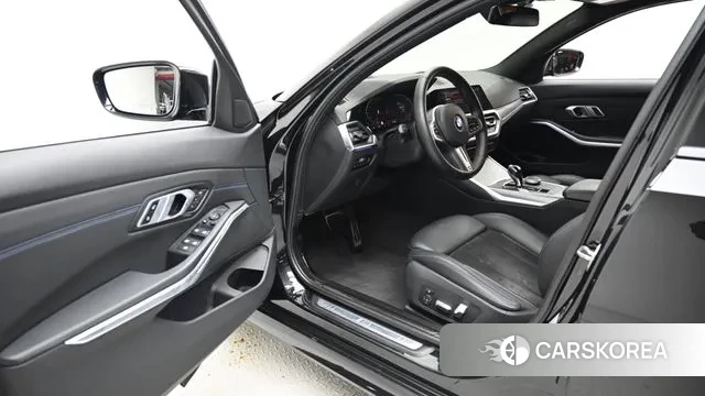 BMW 3 Series (G20) 2020 Черный из Кореи, фото 2