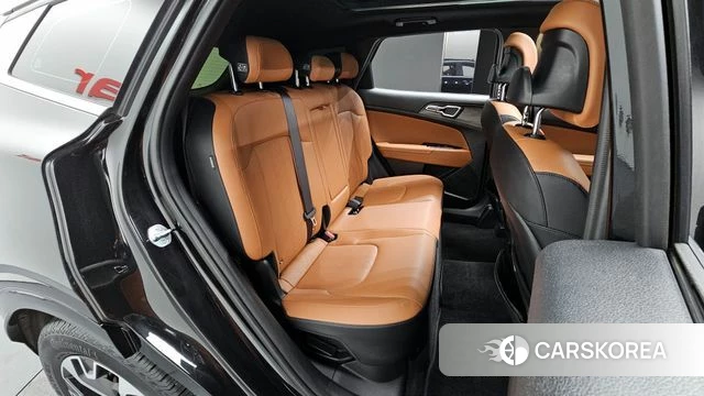 Kia Sportage 5th Generation Hybrid 2024 Черный из Кореи, фото 2