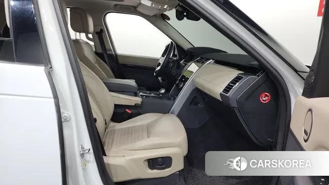 Land Rover Discovery 5 2021 Белый из Кореи, фото 2