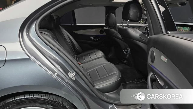 Mercedes-Benz E-Class W213 2018 Серый из Кореи, фото 2