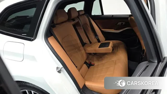 BMW 3 Series (G20) 2024 Белый из Кореи, фото 2