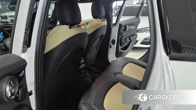 Mini Cooper S 2023 Белый из Кореи, фото 2