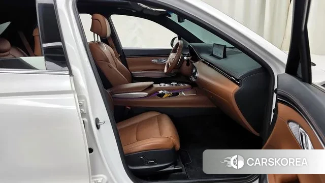 Genesis GV70 2022 Белый из Кореи, фото 2