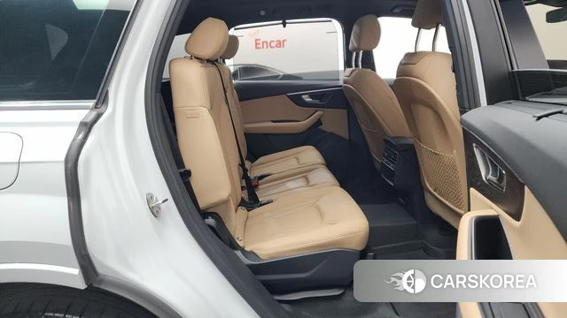 Audi Q7 (4M) 2023 Белый из Кореи, фото 2