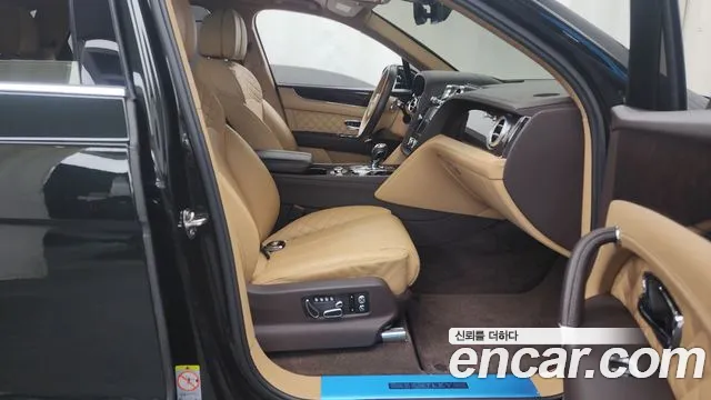 Bentley Bentayga 2018 Черный из Кореи, фото 2