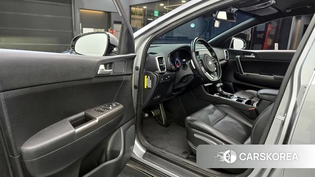 Kia Sportage The Bold 2018 Серебристо-серый из Кореи, фото 2