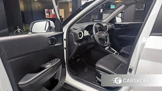 Hyundai Venue 2023 Белый из Кореи, фото 2