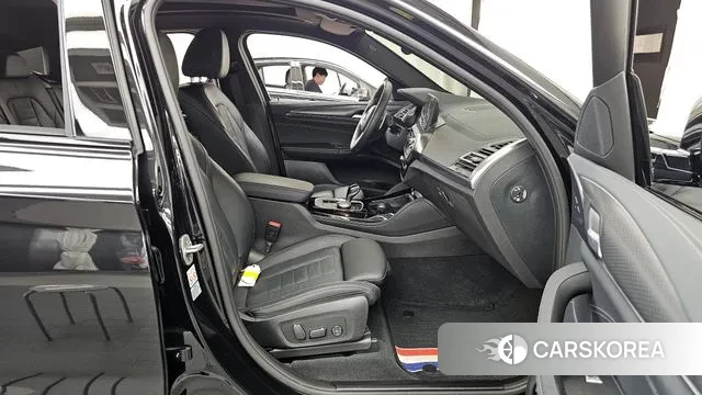 BMW X4 (G02) 2024 Черный из Кореи, фото 2