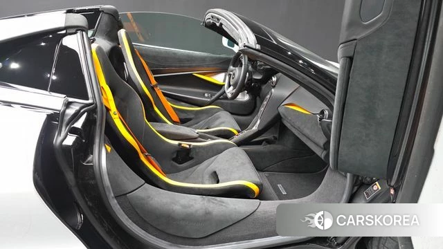 McLaren 750S 2024 Белый из Кореи, фото 2