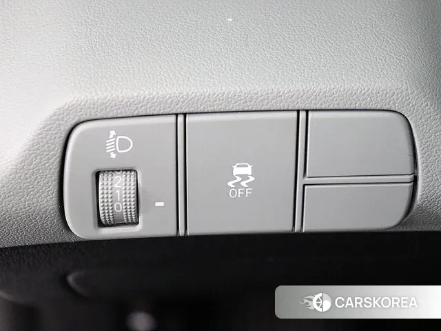 Hyundai The New Avante (CN7) 2024 Белый из Кореи, фото 2