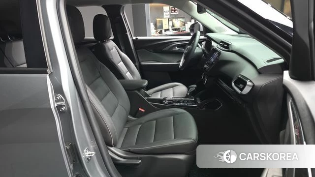 Chevrolet (GM Daewoo) Trailblazer 2023 Серый из Кореи, фото 2