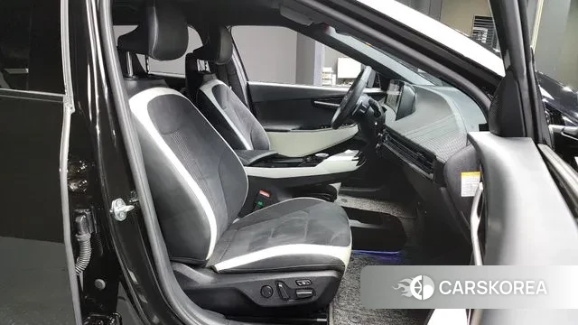 Kia EV6 2022 Черный из Кореи, фото 2