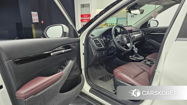 Kia Seltos 2021 Белый из Кореи, фото 2