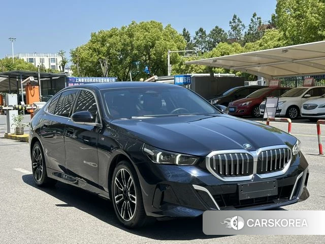 BMW 5 series 2024 Черный из Китая, фото 2