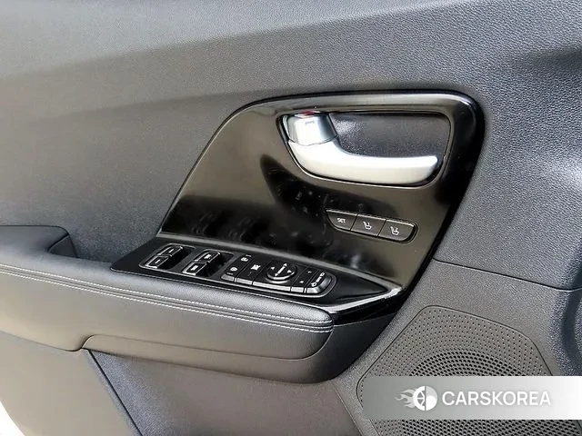 Kia Niro EV 2021 Серебряный из Кореи, фото 2