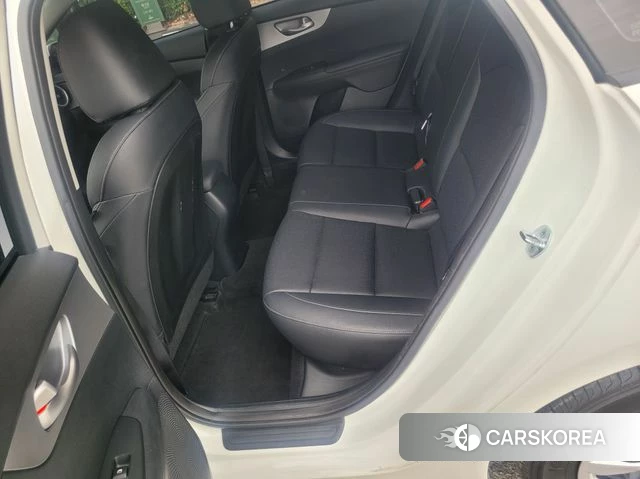 Kia The New K3 2nd generation 2022 Белый из Кореи, фото 2